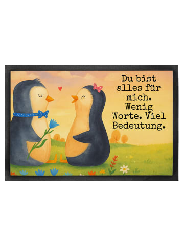 Mr. & Mrs. Panda abstreifer Pinguin Pärchen Design mit Spruch in Weiß