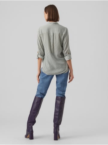 Vero Moda Legeres Blusen Hemd mit Brusttaschen Krempelärmel VMBUMPY in Grün