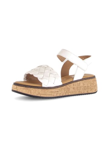 Gabor Plateau Sandalen in creme
