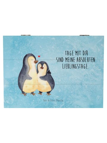 Mr. & Mrs. Panda Schatzkiste Pinguin umarmen mit Spruch in Eisblau