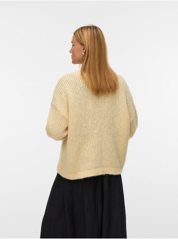 Vero Moda Strickjacke in Flan