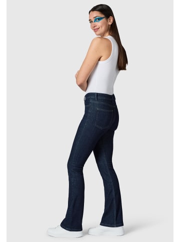 PEAK TIME  Bootcut-Jeans Zenita in Galactic Indigo