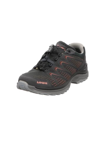 LOWA Outdoorschuhe in grau