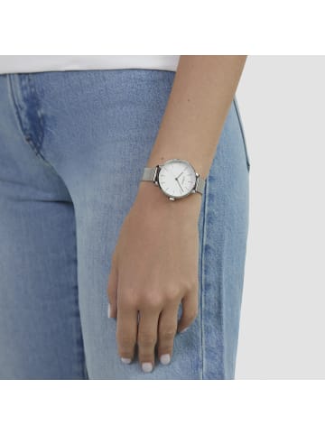 s.Oliver Armbanduhr zeitlos mit Meshband in silber