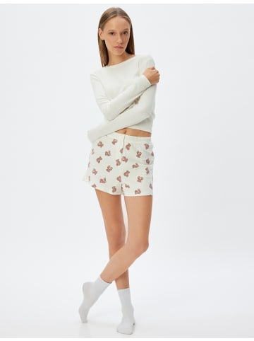 KOTON Shorts in Ekru Gemustert