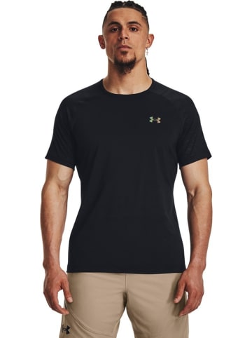 Under Armour T-Shirt "UA Rush Emboss Short Sleeve" in Schwarz