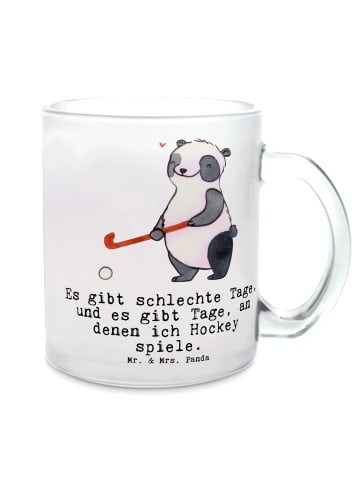 Mr. & Mrs. Panda Teetasse Glas Panda Hockey spielen mit Spruch in Transparent