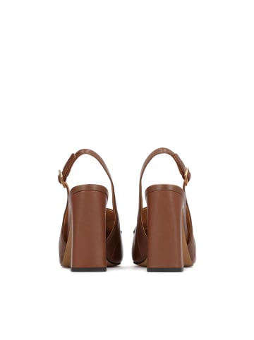 Kazar Pumps in Braun