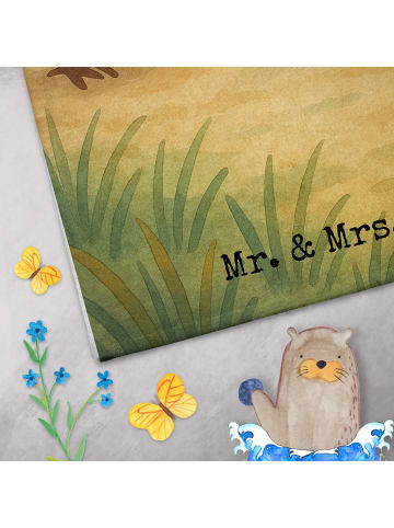 Mr. & Mrs. Panda Gästehandtuch Pinguine Kuss Design ohne Spruch in Weiß