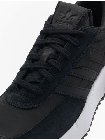 adidas Turnschuhe in core black