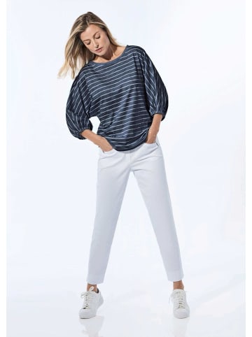 GOLDNER Kurzgröße: Shirt aus Effektgarn in marine / weiß / geringelt