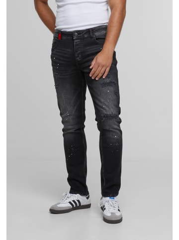 2Y Premium 2Y Premium in black