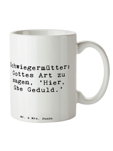 Mr. & Mrs. Panda Kaffeebecher Spruch Schwiegermutter Geduld mit ... in Weiß