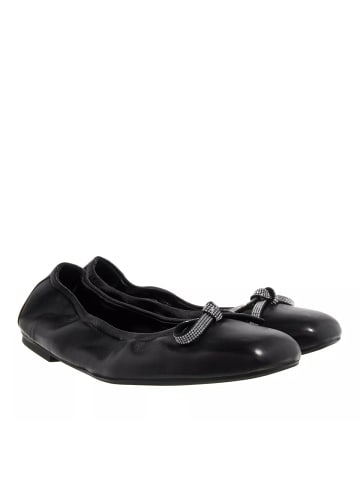 Stuart Weitzman Sw Bow Ballet Flat Black in black