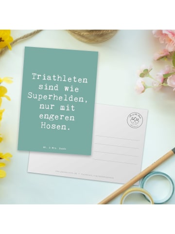 Mr. & Mrs. Panda Postkarte Spruch Triathlon Superheld mit Spruch in Meeresbrise