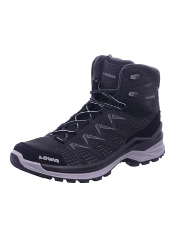 LOWA Wanderschuh in schwarz
