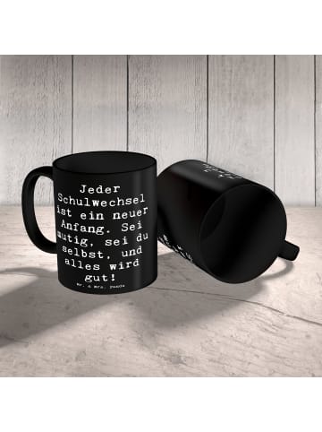 Mr. & Mrs. Panda Tasse Einen Schulwechsel bewältigen mit Spruch in Schwarz