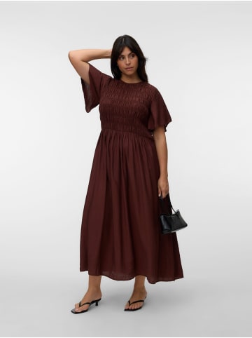 Vero Moda Gesmoktes Kleid in Shaved Chocolate