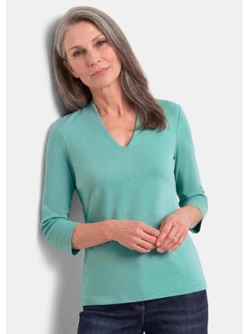 GOLDNER Kurzgröße: Elegantes Basic-Shirt mit V-Ausschnitt in graugrün