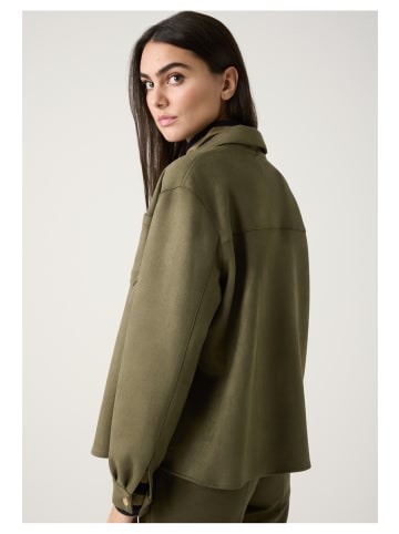 More & More softes Wildleder-Optik-Hemd in olive leaf