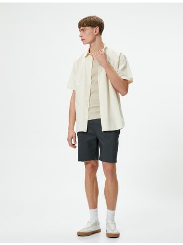 KOTON Shorts in Grau