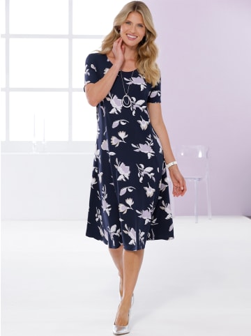 Sieh an! Jersey-Kleid in marine-flieder-bedruckt