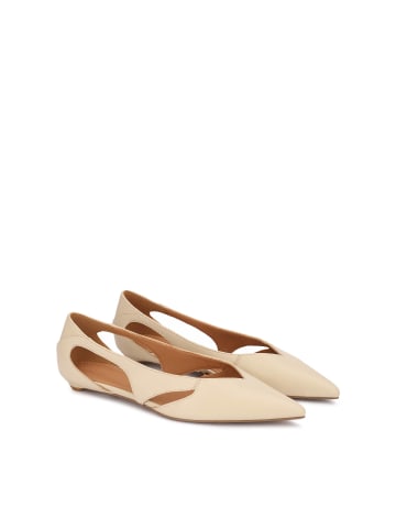 Kazar Pumps in Creme