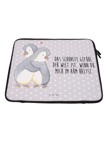 Mr. & Mrs. Panda Notebook Tasche Pinguine Kuscheln mit Spruch in Grau Pastell