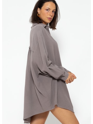 SASSYCLASSY Ultra Oversize Musselin-Blusenhemd lange Variante in Taupe