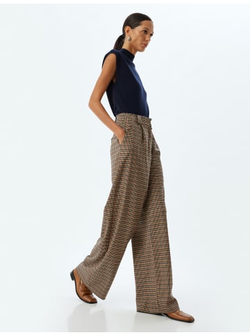 KOTON Hose in Braun Karomuster