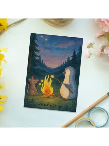 Mr. & Mrs. Panda bildkarte Pinguin Lagerfeuer Design ohne Spruch in Weiß