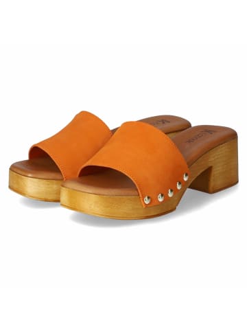 Kaerlek Clogs in Orange