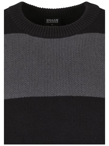 Urban Classics Crew Neck Jumpers in black/darkshadow