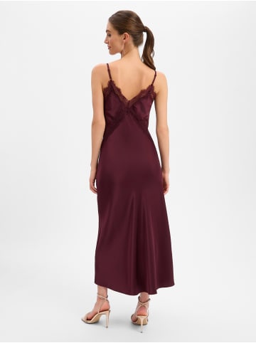 Marie Lund Satinkleid in aubergine - 0002