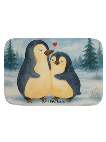 Mr. & Mrs. Panda Badvorleger Pinguin umarmen Design ohne Spruch in Weiß