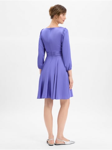 Marie Lund Abendkleid in lila - 0001