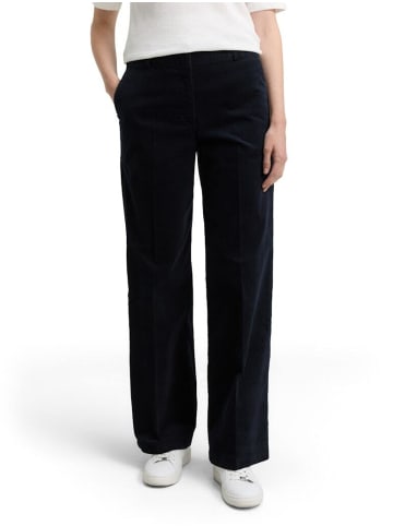 Tom Tailor Hose in lunar eclipse