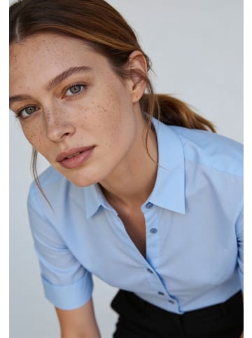 More & More Baumwollstretchbluse in hellblau