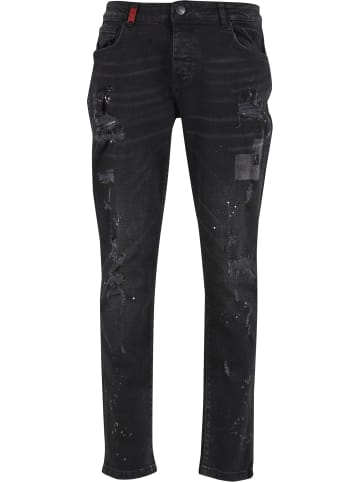 2Y Premium 2Y Premium in black