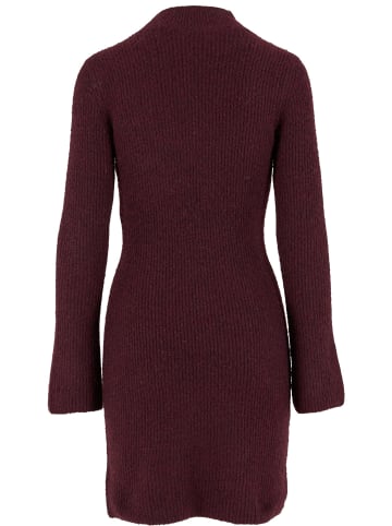 Noisy may Noisy may Kleider in windsor wine