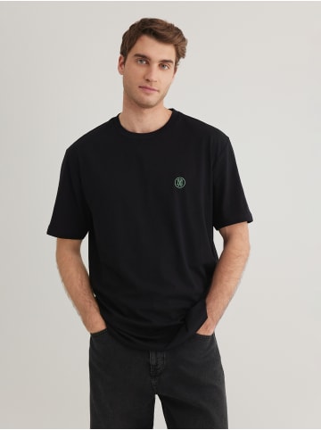 Mavi Jeans T-Shirt mit Rundhalsausschnitt und Logo Stickerei in Schwarz