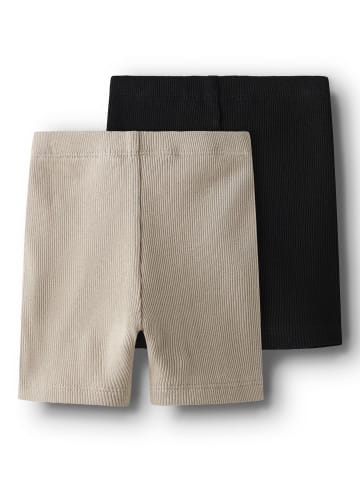 TWO SOON Shorts in Black