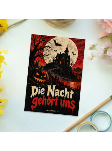 Mr. & Mrs. Panda Postkarte Halloween-Horror Szene Retro Design m... in Weiß