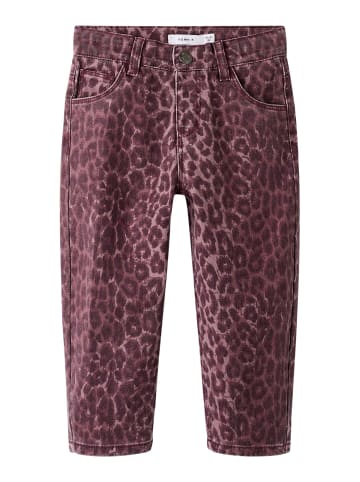 name it Hose in Burgundy