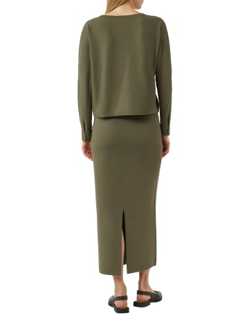comma Rock in khaki