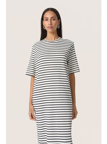 Soaked in Luxury Jerseykleid SLIngina Straight fit in White and Black Stripe