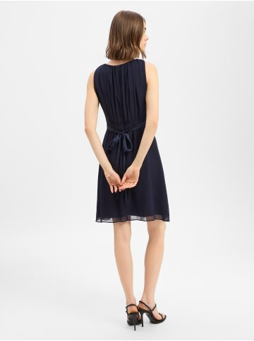 Marie Lund Abendkleid in marine - 0003