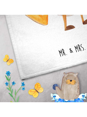 Mr. & Mrs. Panda Kinderhandtuch Nachtfalter Fähnchen ohne Spruch in Weiß
