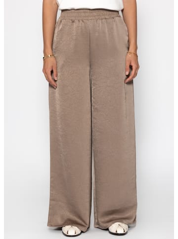 SASSYCLASSY Satin Hose mit weitem Bein in Taupe