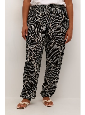 KAFFE curve Casual Hose KCami Loose fit in Black/Turtledove Leaf Print